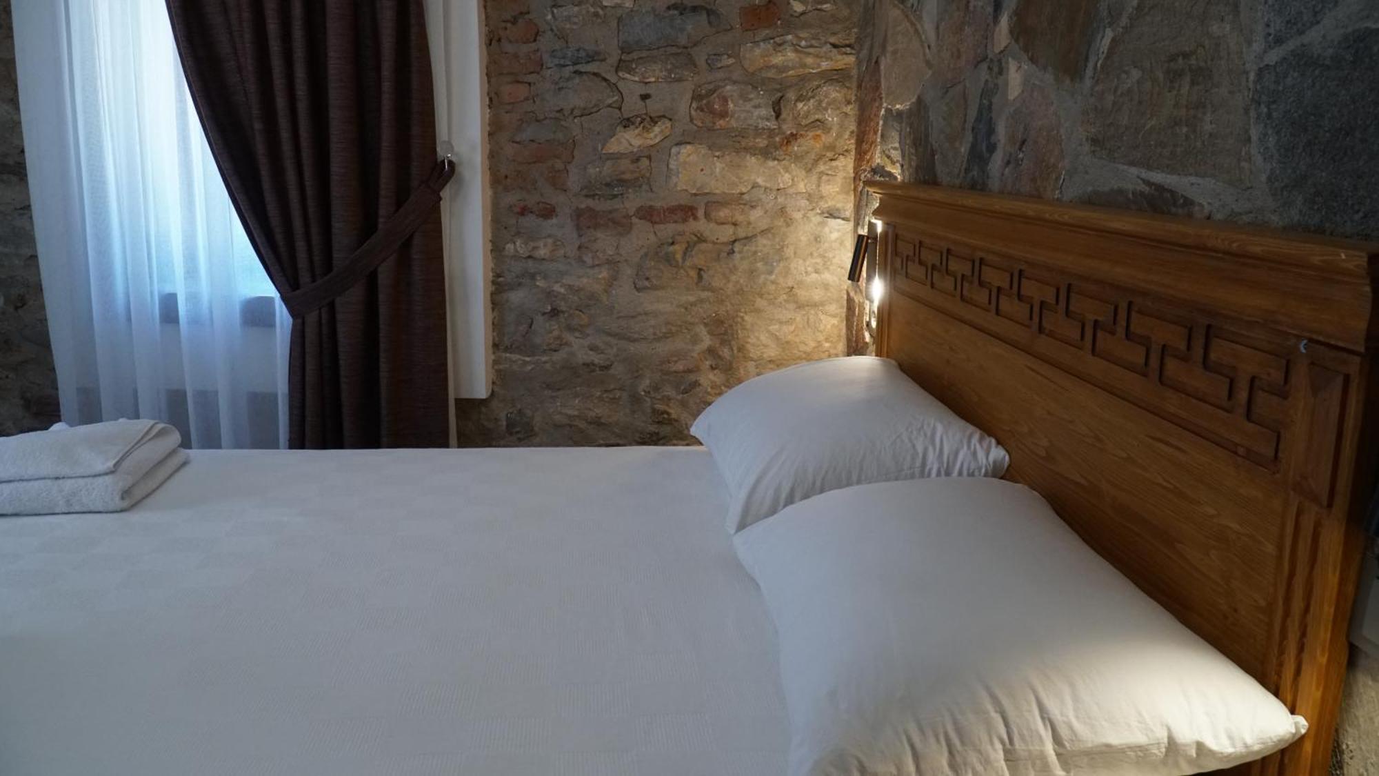 Pikan Ephesus Selçuk Bagian luar foto