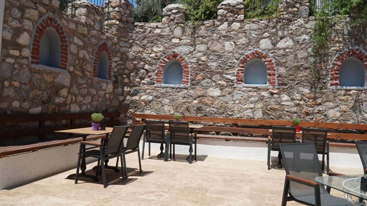 Pikan Ephesus Selçuk Bagian luar foto